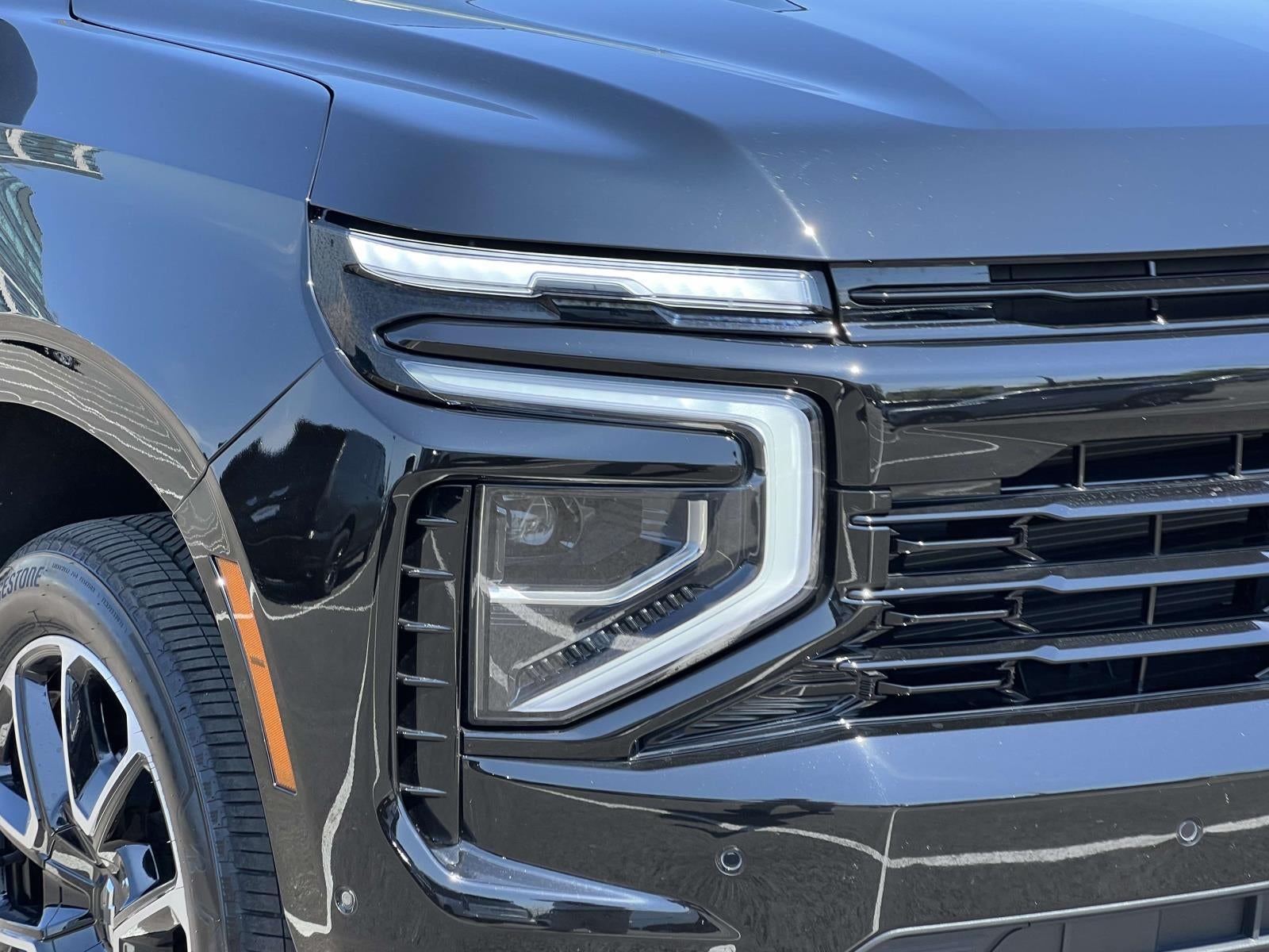 2025 Chevrolet Suburban 4WD RST