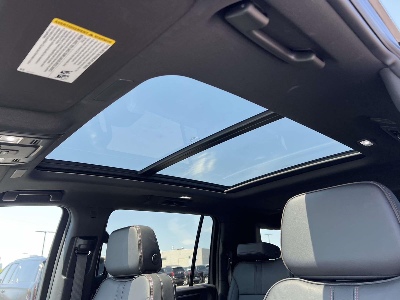 2025 Chevrolet Suburban 4WD RST