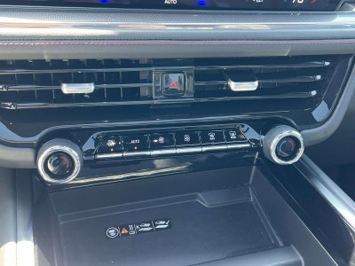 2025 Chevrolet Suburban 4WD RST
