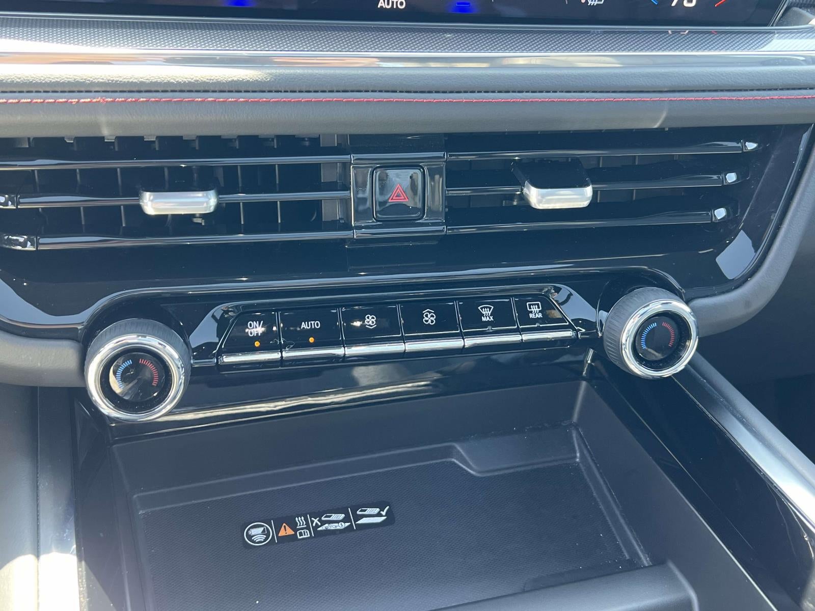 2025 Chevrolet Suburban 4WD RST
