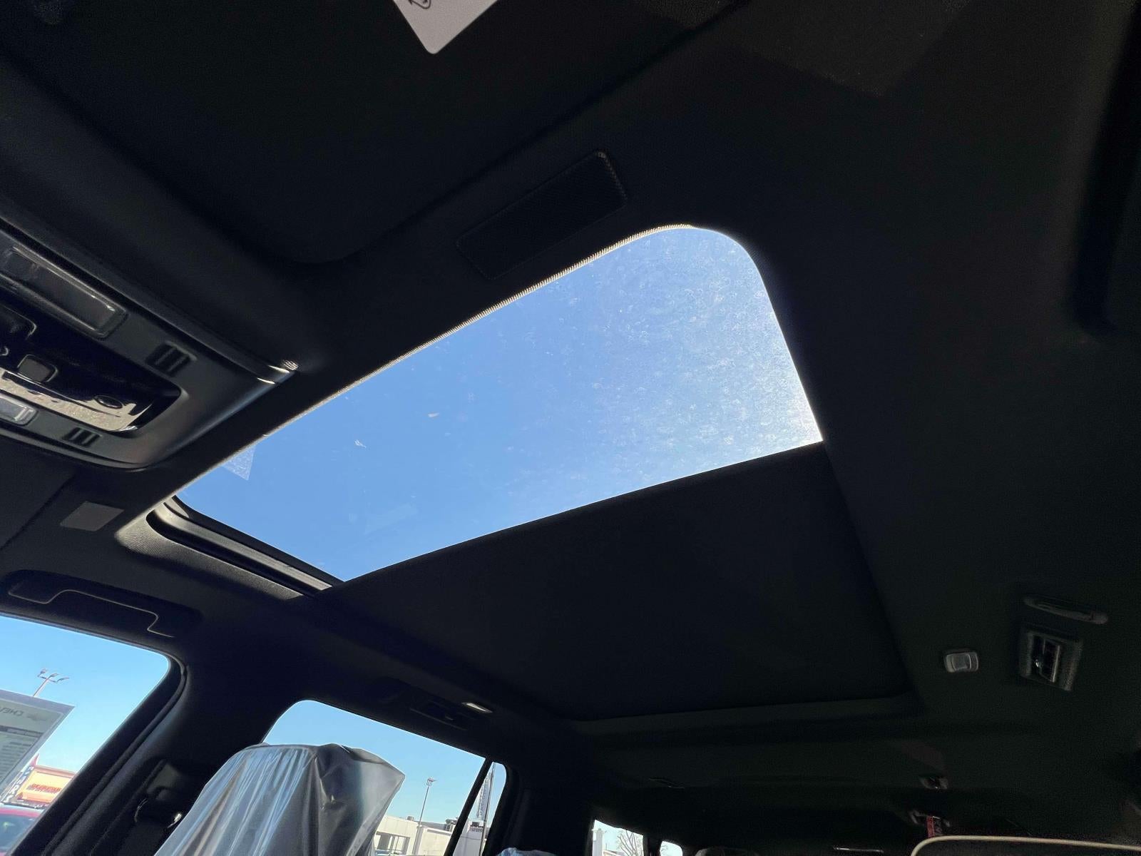 2026 Chevrolet Suburban Premier, 4WD