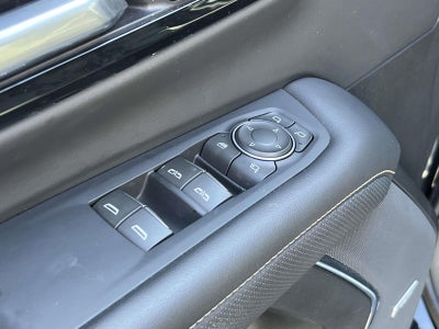 2025 Chevrolet Suburban 4WD Premier