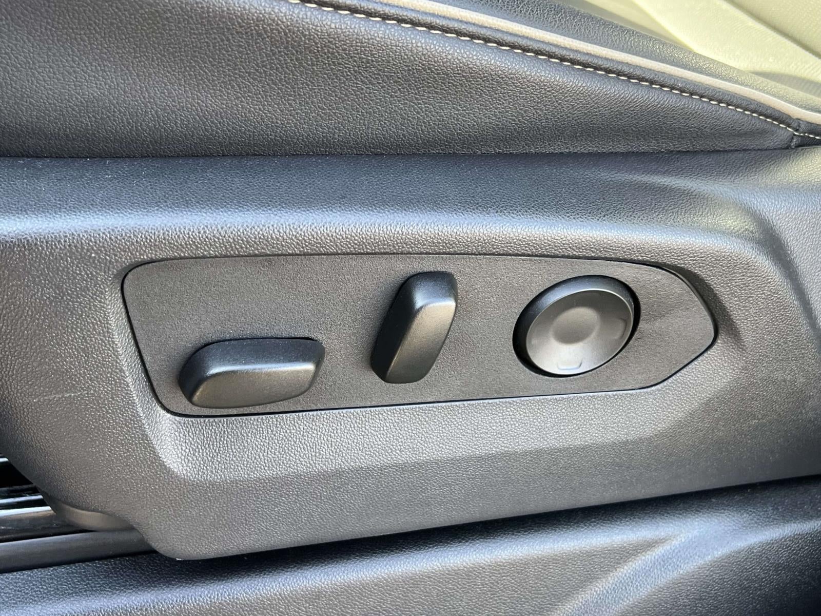 2025 Chevrolet Suburban 4WD Premier