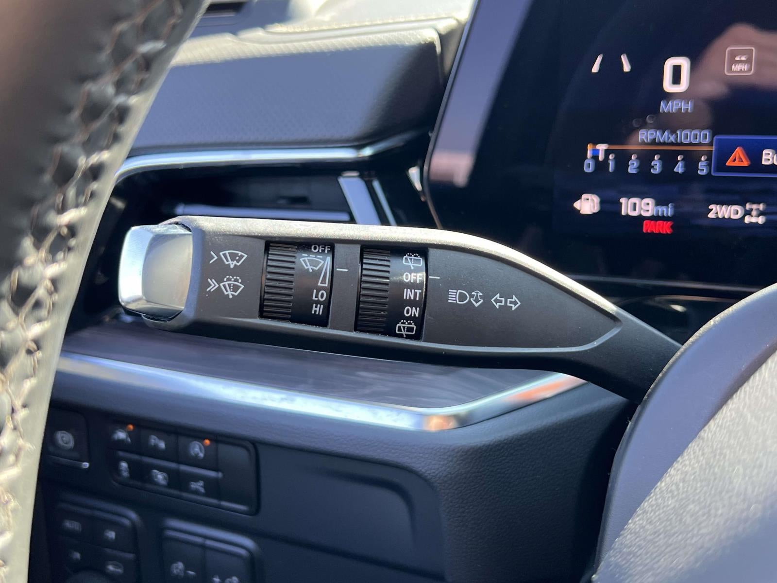 2025 Chevrolet Suburban 4WD Premier