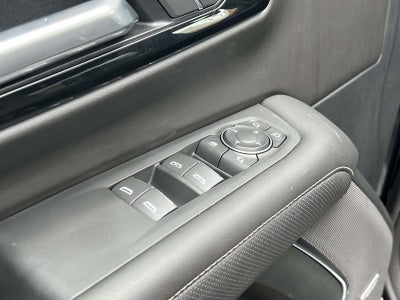 2025 Chevrolet Suburban 4WD Premier