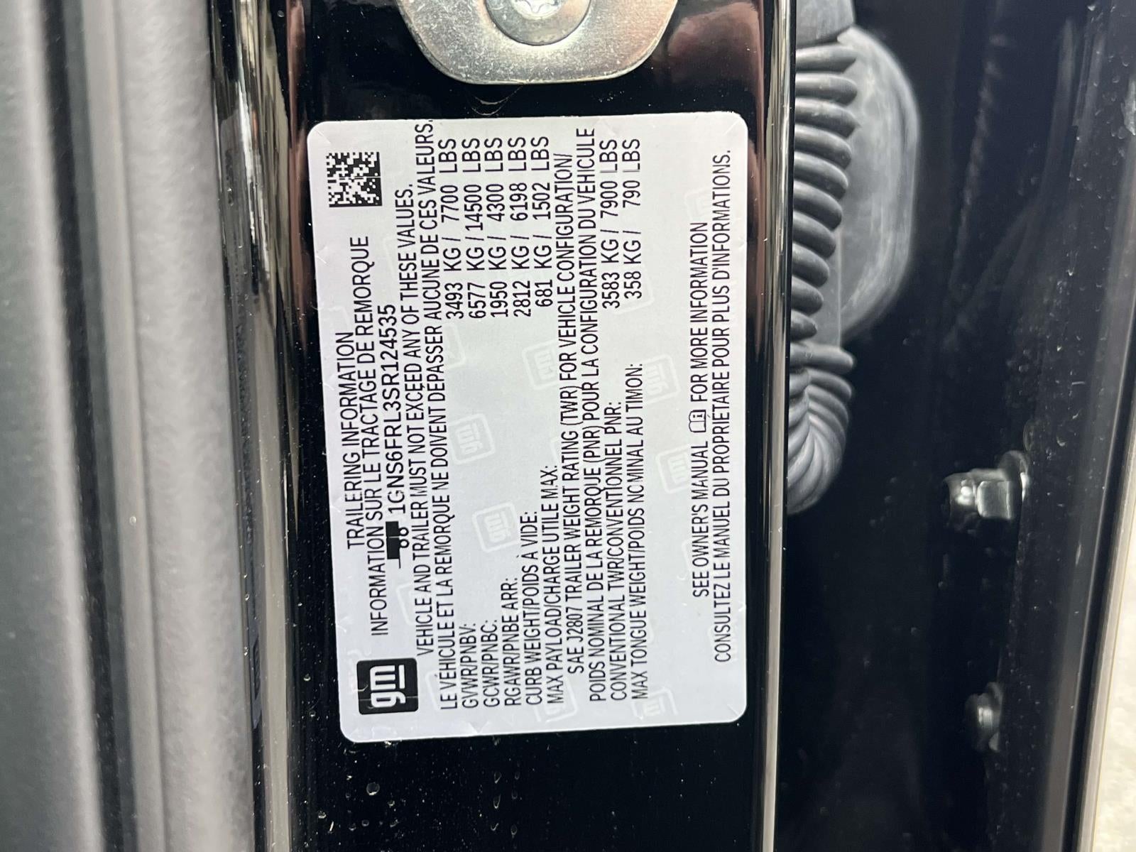 2025 Chevrolet Suburban 4WD Premier