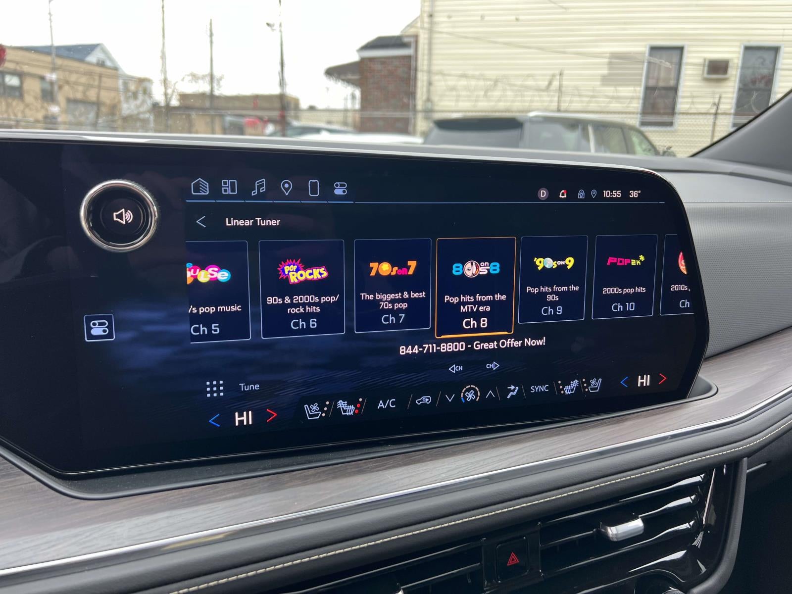 2025 Chevrolet Suburban 4WD Premier