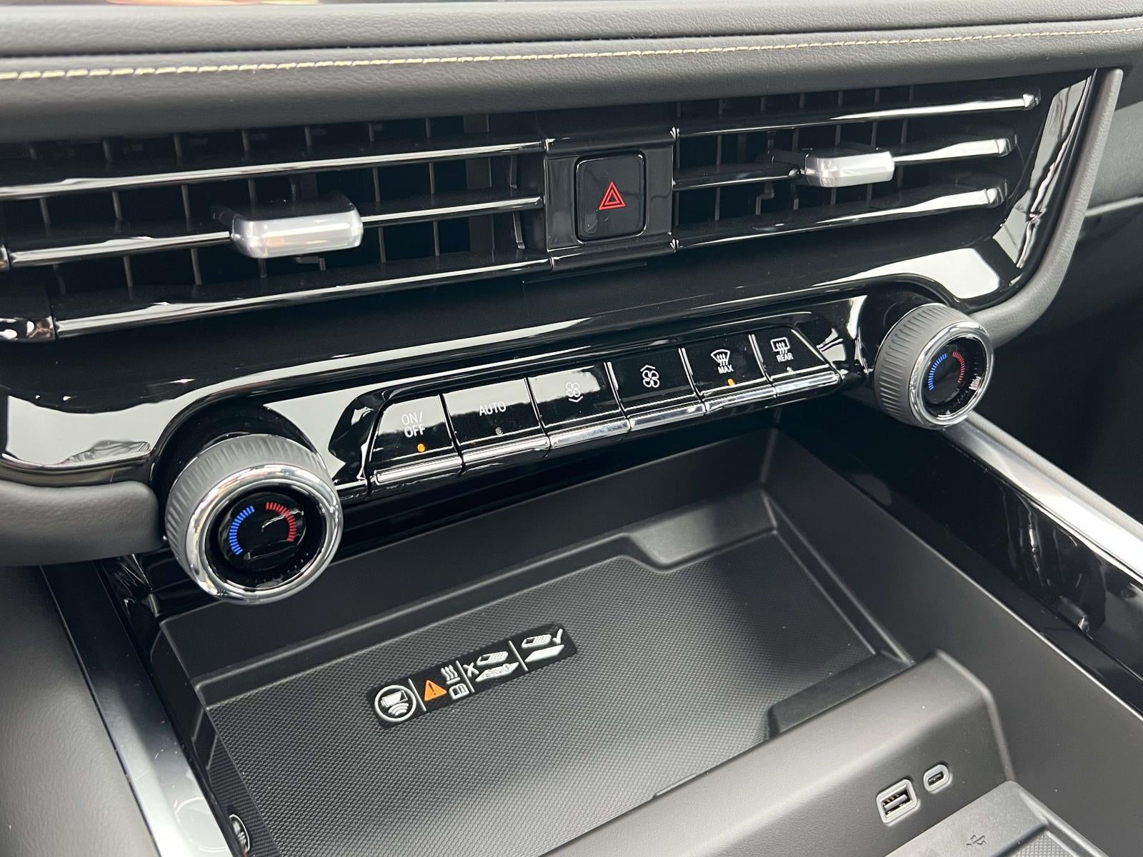 2025 Chevrolet Suburban 4WD Premier