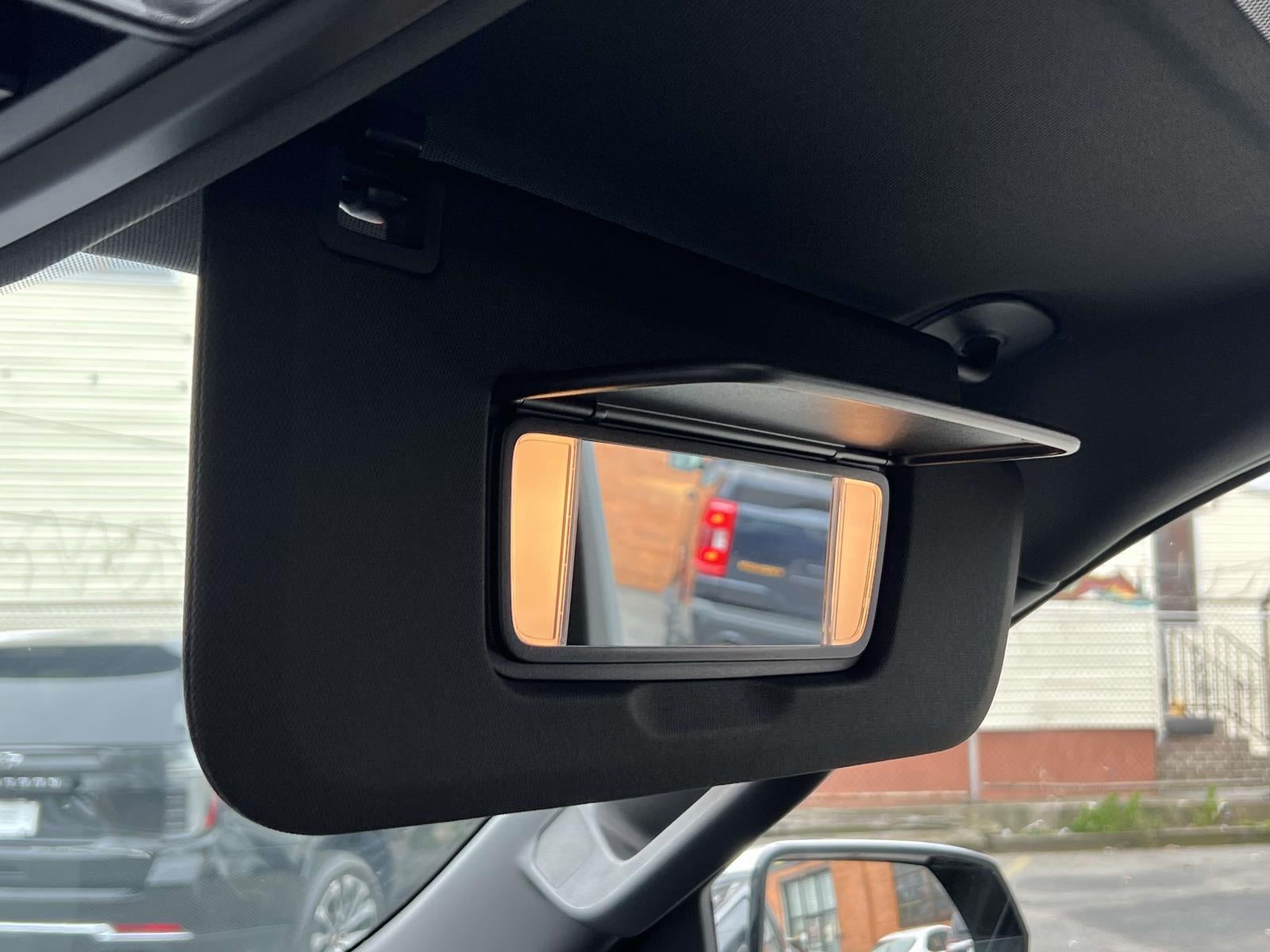 2025 Chevrolet Suburban 4WD Premier