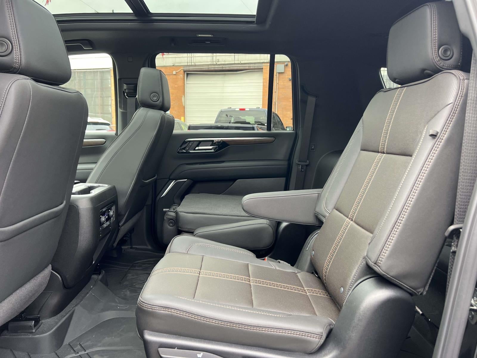 2025 Chevrolet Suburban 4WD High Country