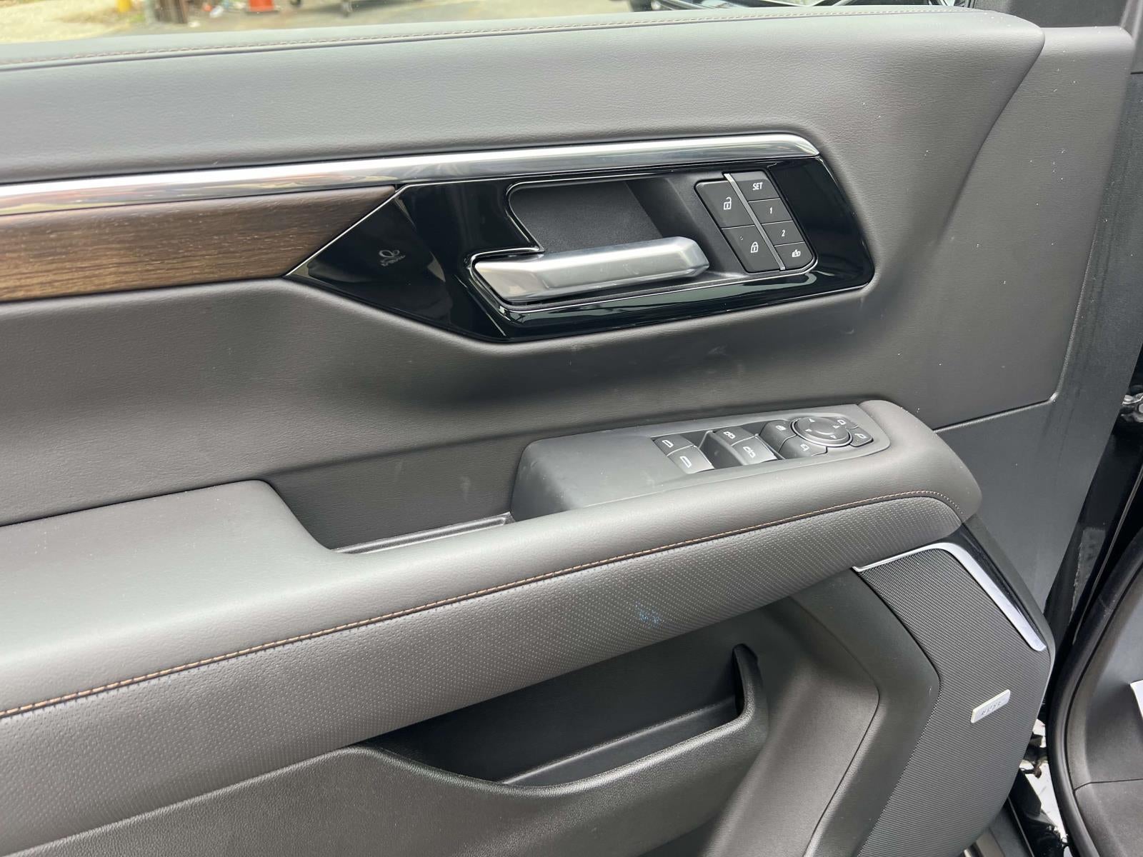 2025 Chevrolet Suburban 4WD High Country