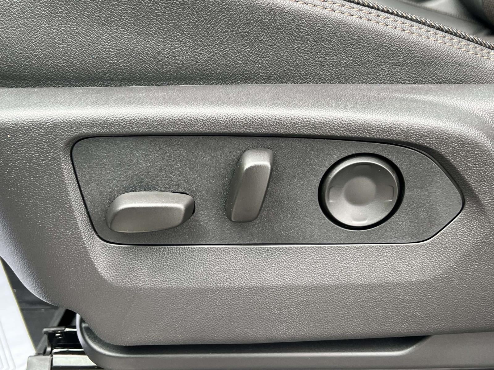 2025 Chevrolet Suburban 4WD High Country