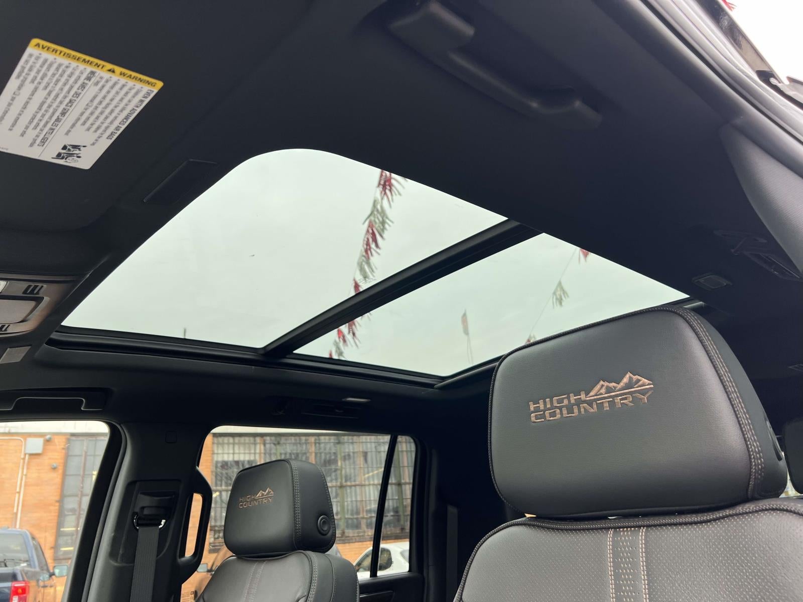 2025 Chevrolet Suburban 4WD High Country