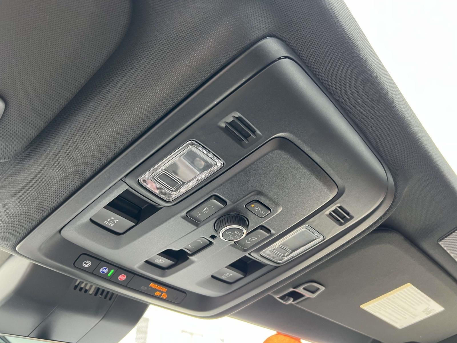 2025 Chevrolet Suburban 4WD High Country