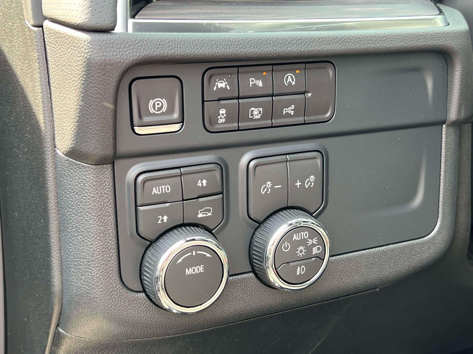 2025 Chevrolet Tahoe 4WD Premier