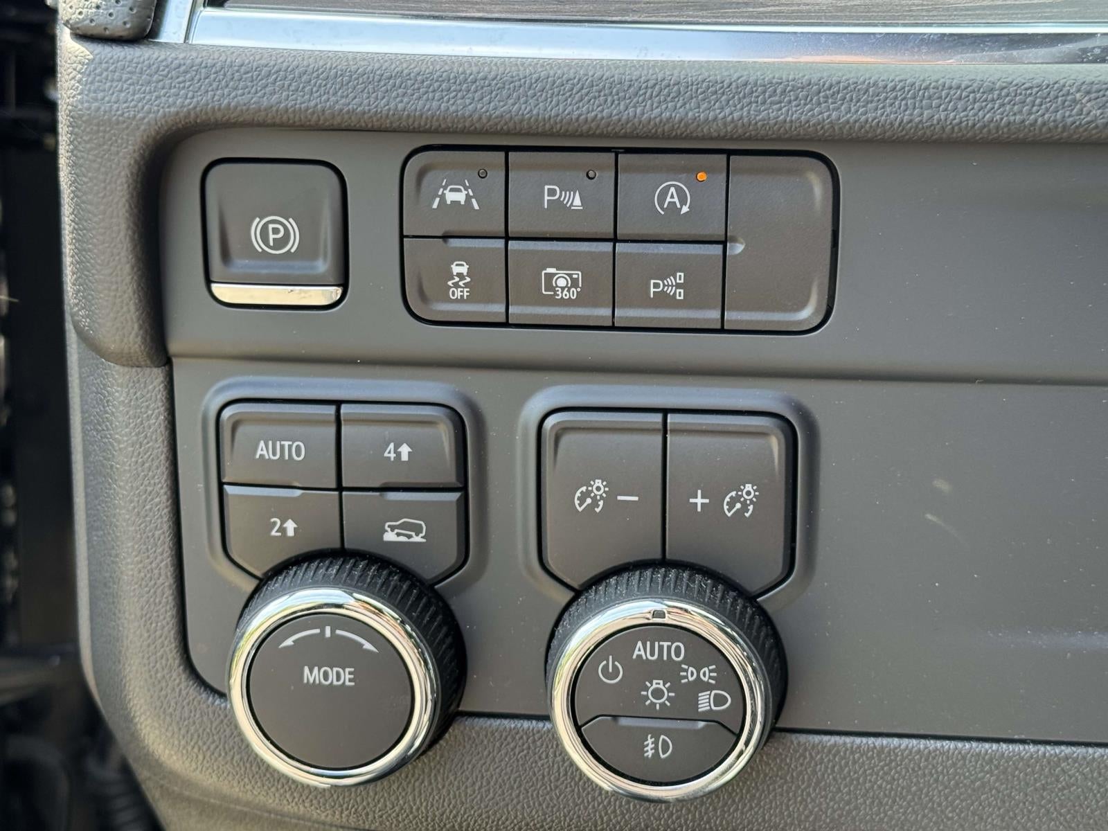 2025 Chevrolet Tahoe 4WD Premier