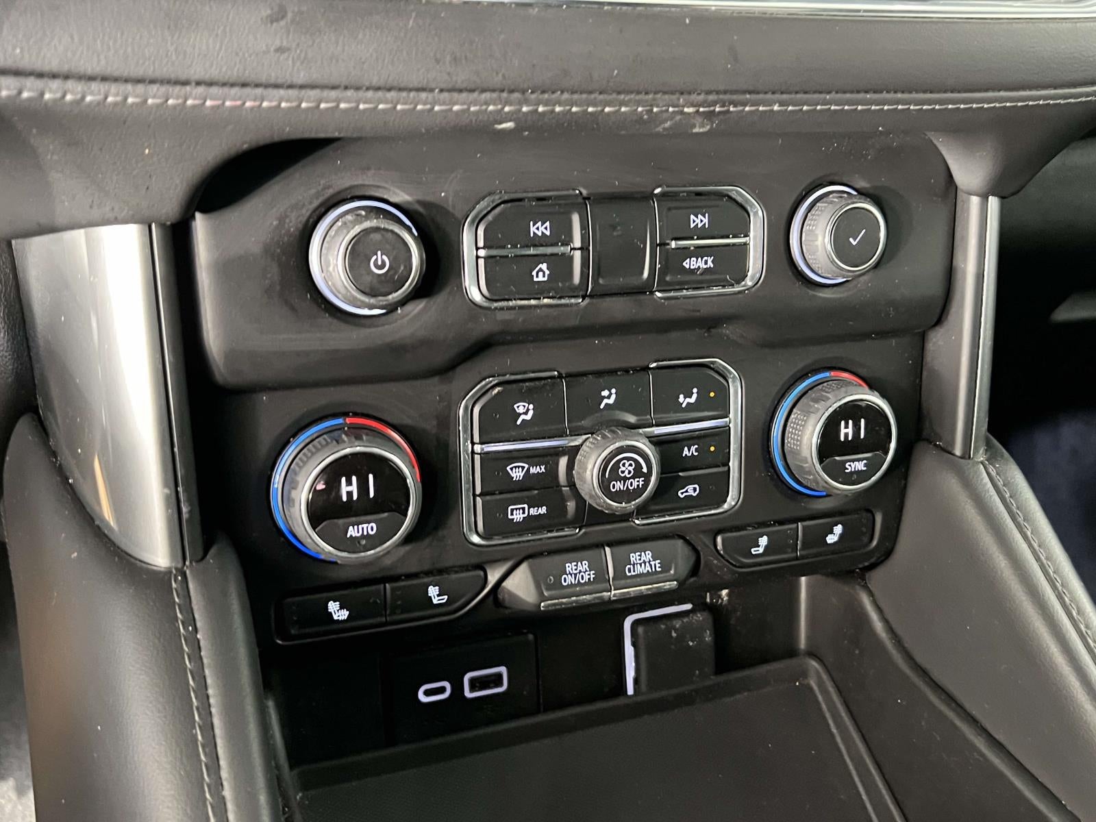 2023 Chevrolet Suburban 4WD LT