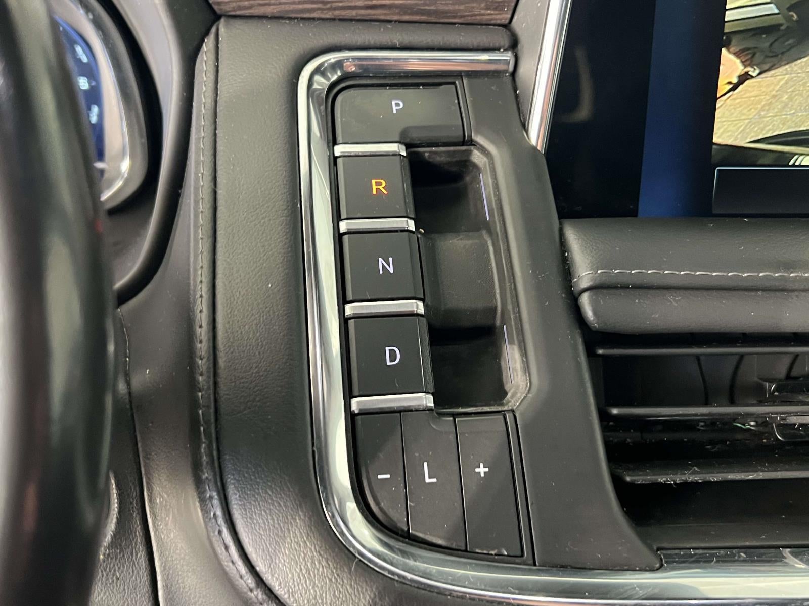 2023 Chevrolet Suburban 4WD LT