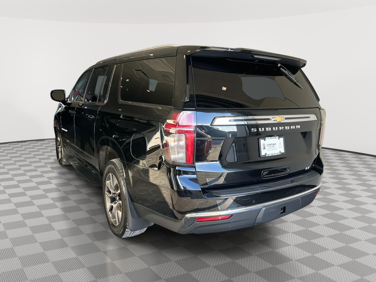 2023 Chevrolet Suburban 4WD LT