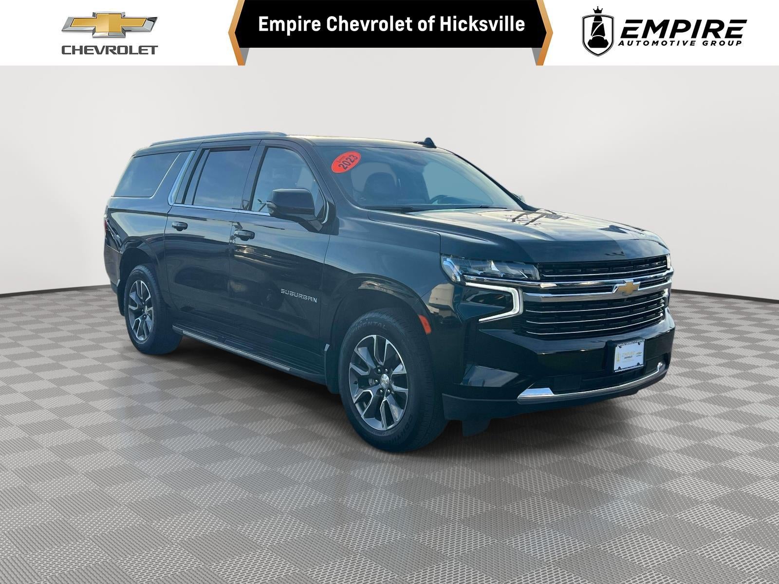 2023 Chevrolet Suburban 4WD LT
