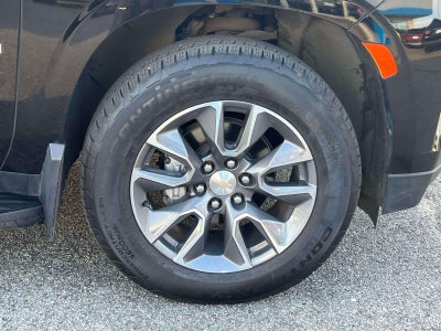 2023 Chevrolet Suburban 4WD LT