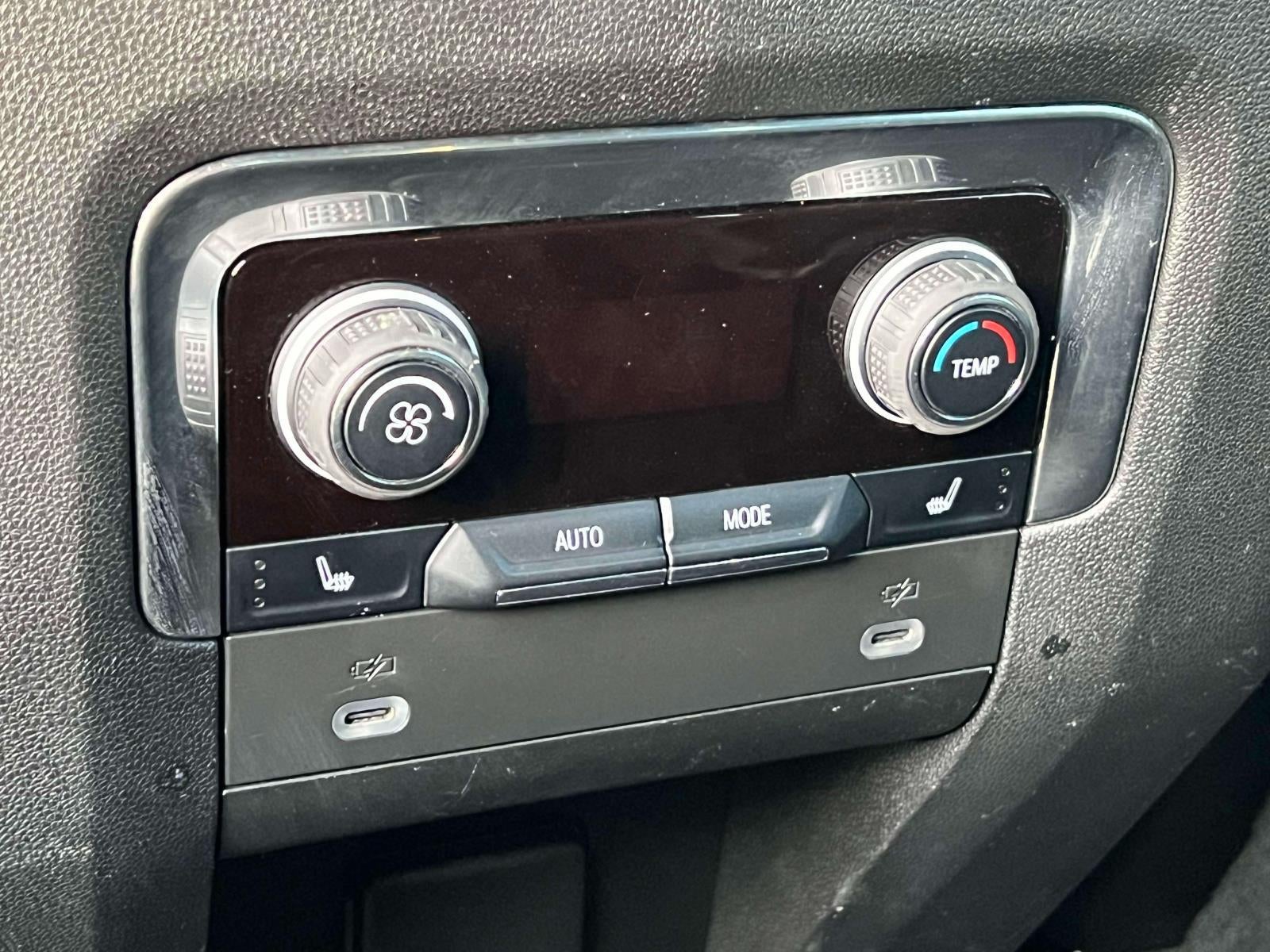 2023 Chevrolet Suburban 4WD LT