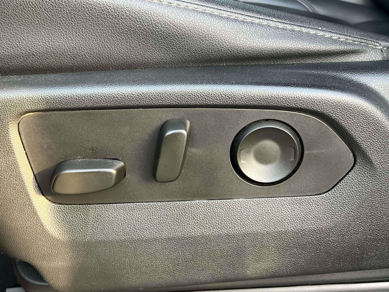 2023 Chevrolet Suburban 4WD LT