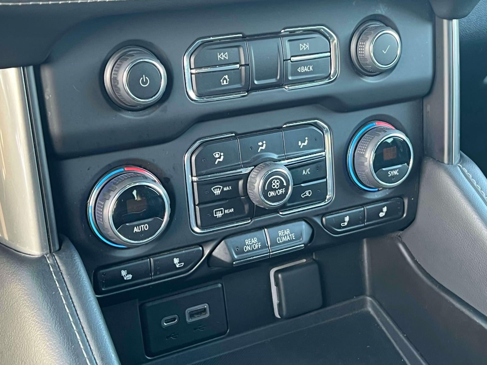 2023 Chevrolet Suburban 4WD LT