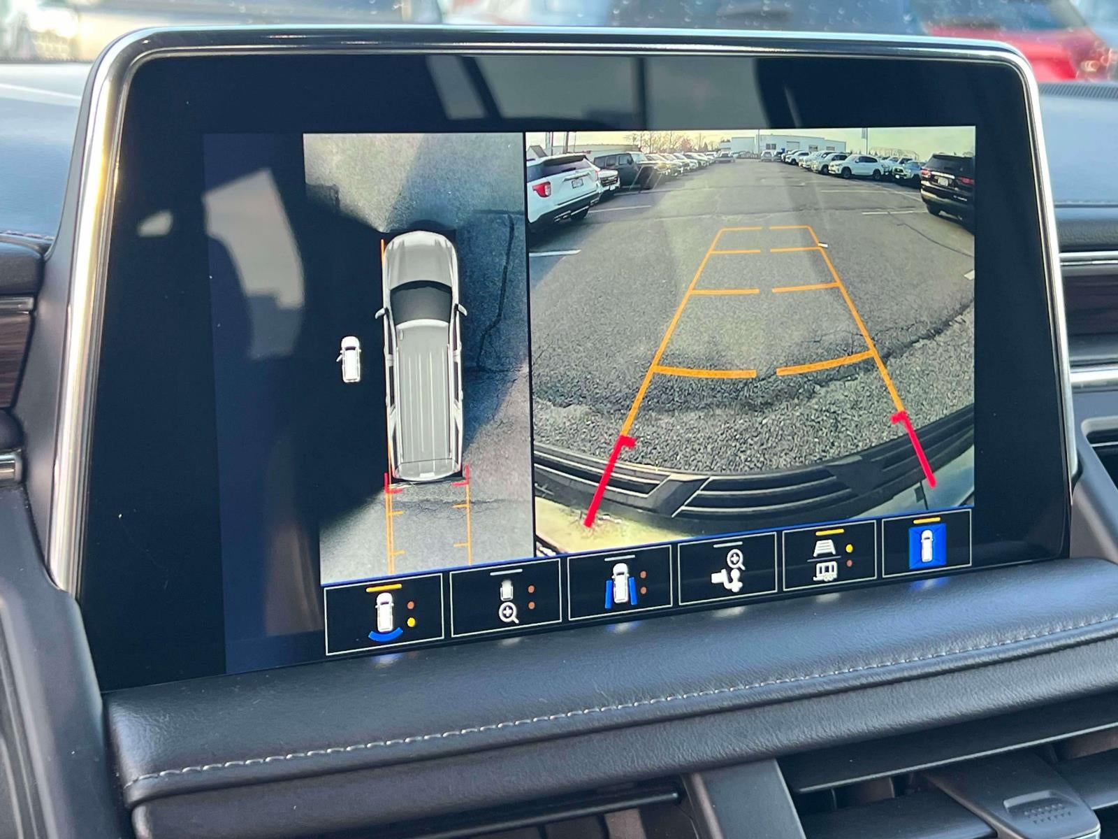 2023 Chevrolet Suburban 4WD LT