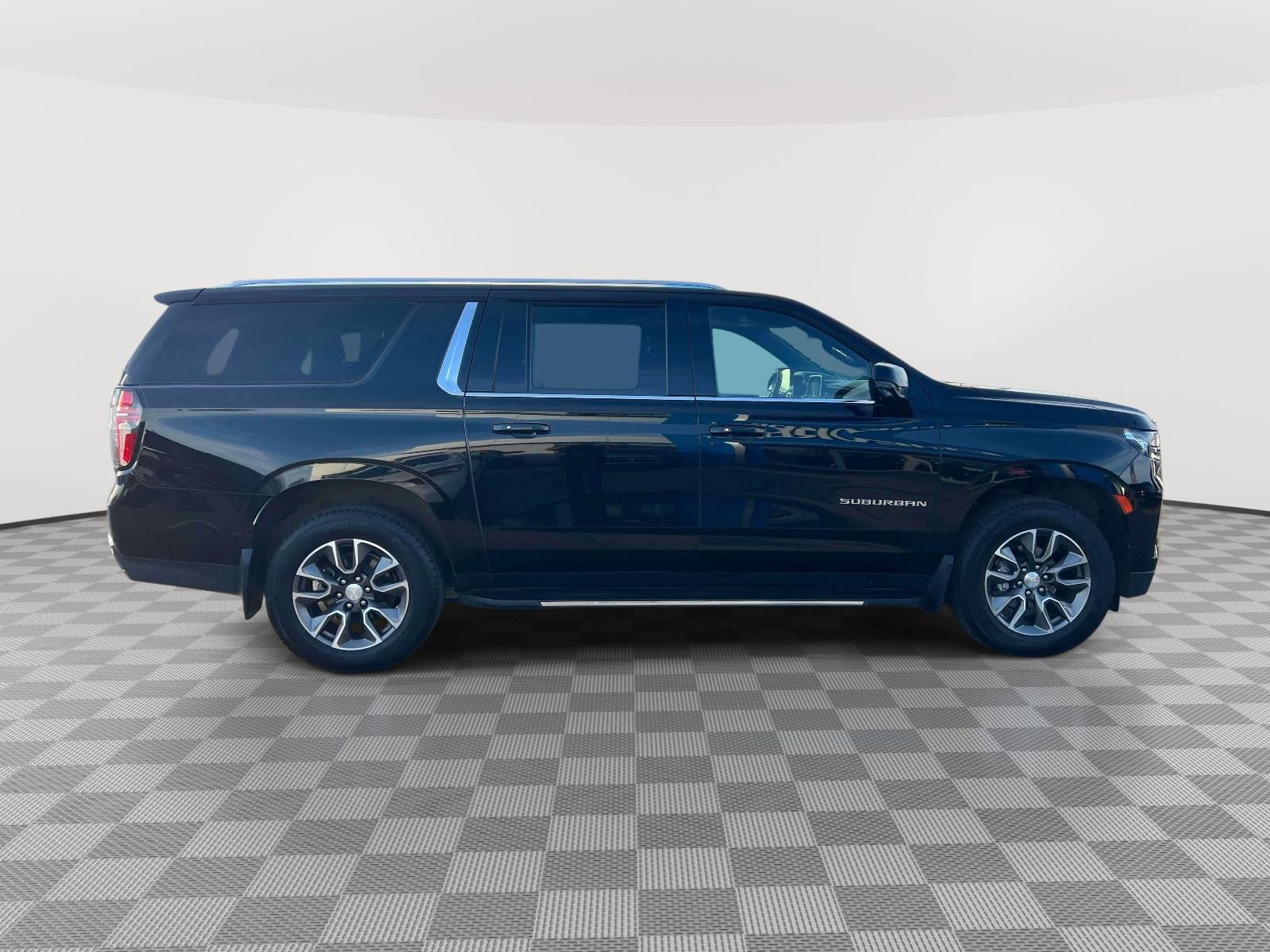 2023 Chevrolet Suburban 4WD LT