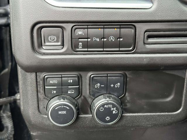 2023 Chevrolet Suburban 4WD LT