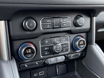 2024 Chevrolet Suburban 4WD LT