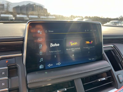 2024 Chevrolet Suburban 4WD LT