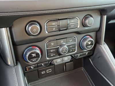 2024 Chevrolet Suburban 4WD LT