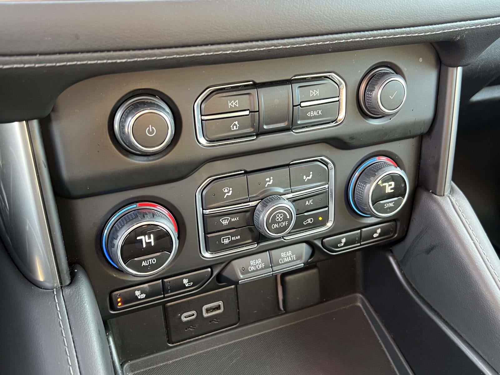 2024 Chevrolet Suburban 4WD LT