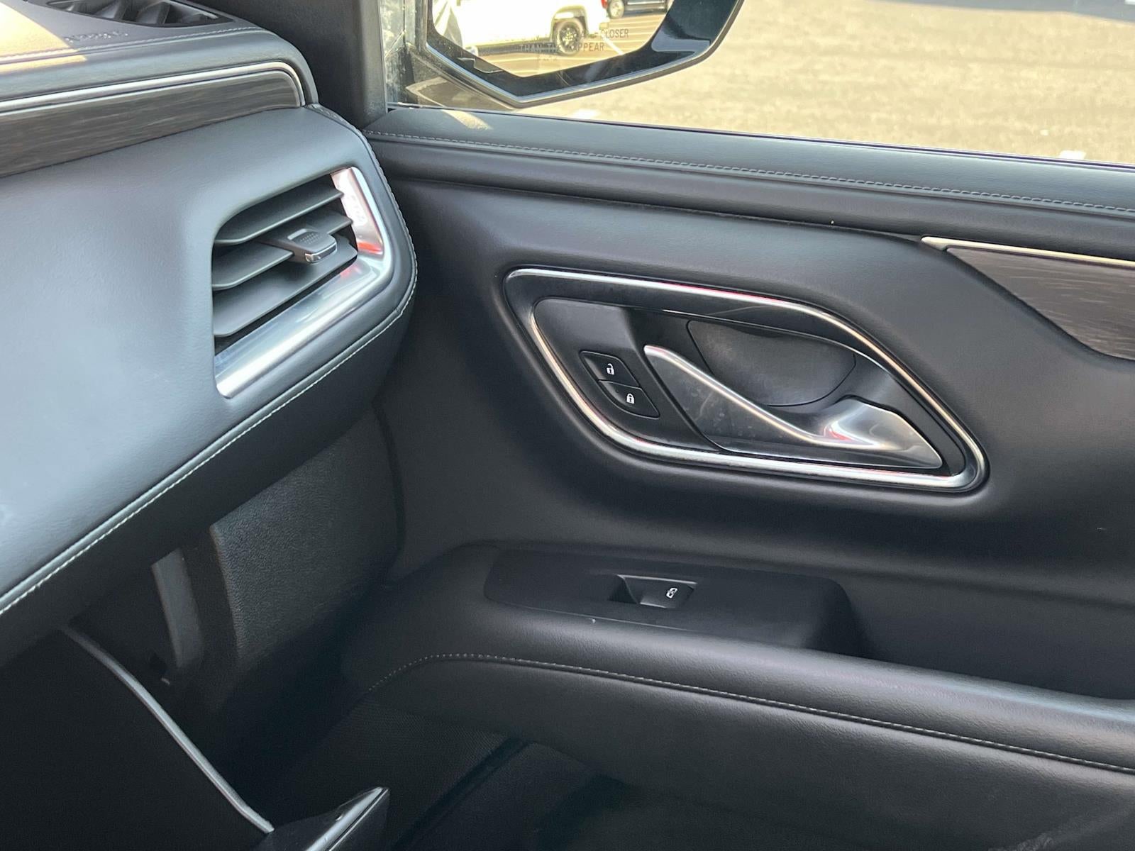 2024 Chevrolet Suburban 4WD LT