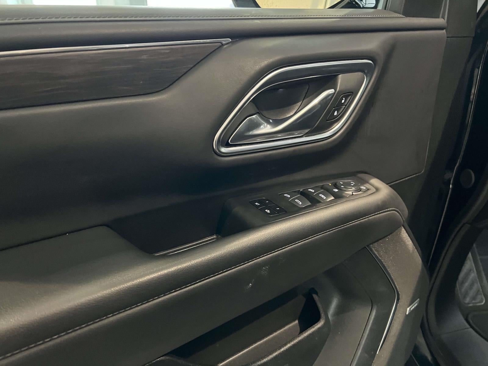 2024 Chevrolet Suburban 4WD LT