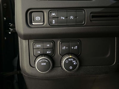 2024 Chevrolet Suburban 4WD LT