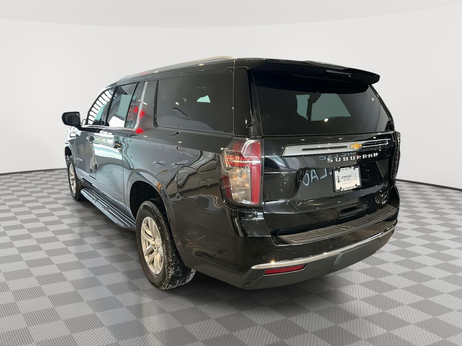 2024 Chevrolet Suburban 4WD LT