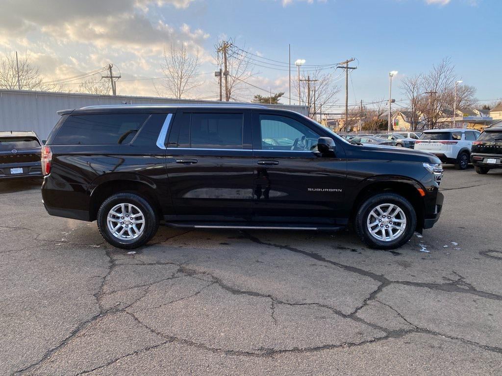 2024 Chevrolet Suburban 4WD LT