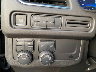 2024 Chevrolet Suburban 4WD LT