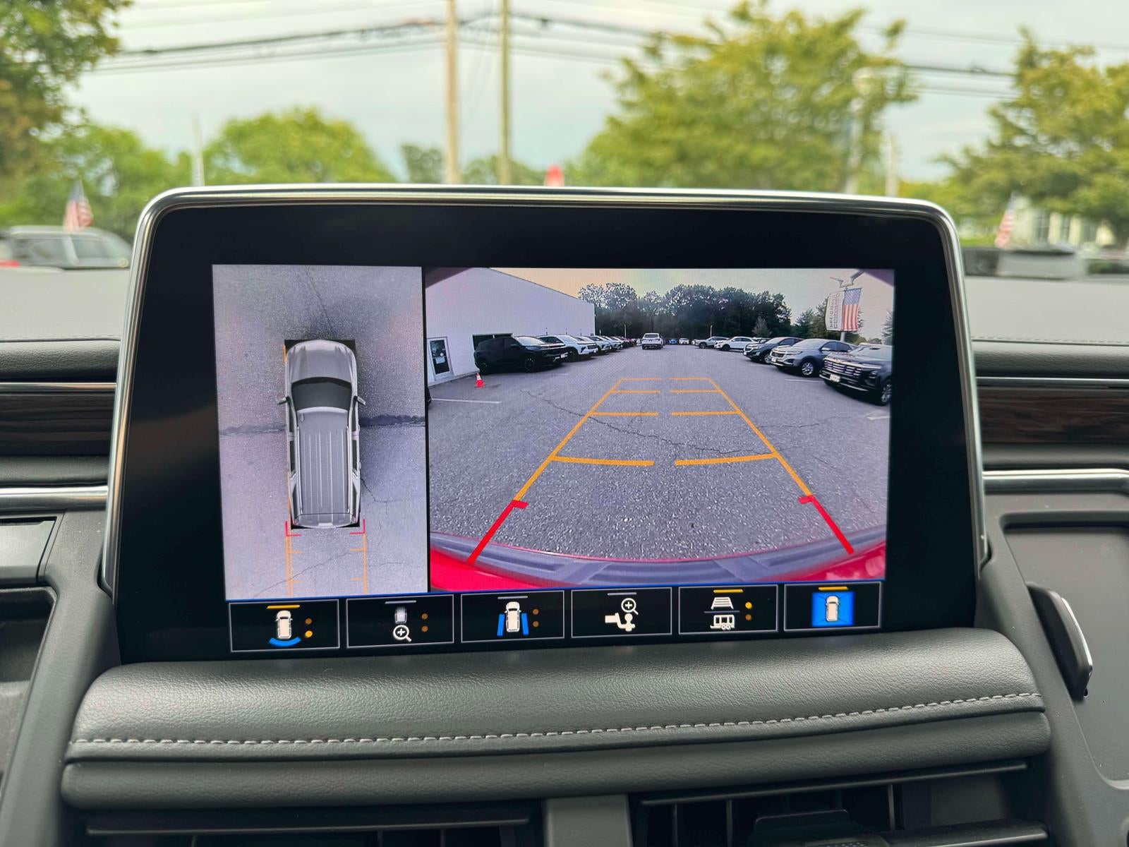 2021 Chevrolet Suburban 4WD LT
