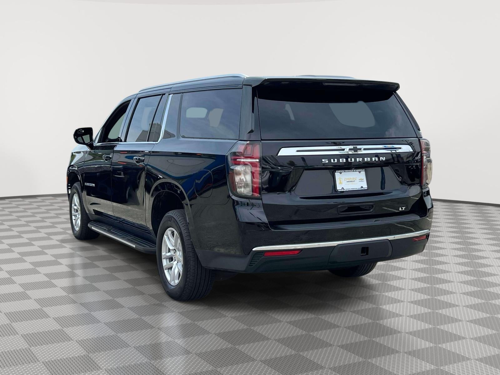 2023 Chevrolet Suburban 4WD LT