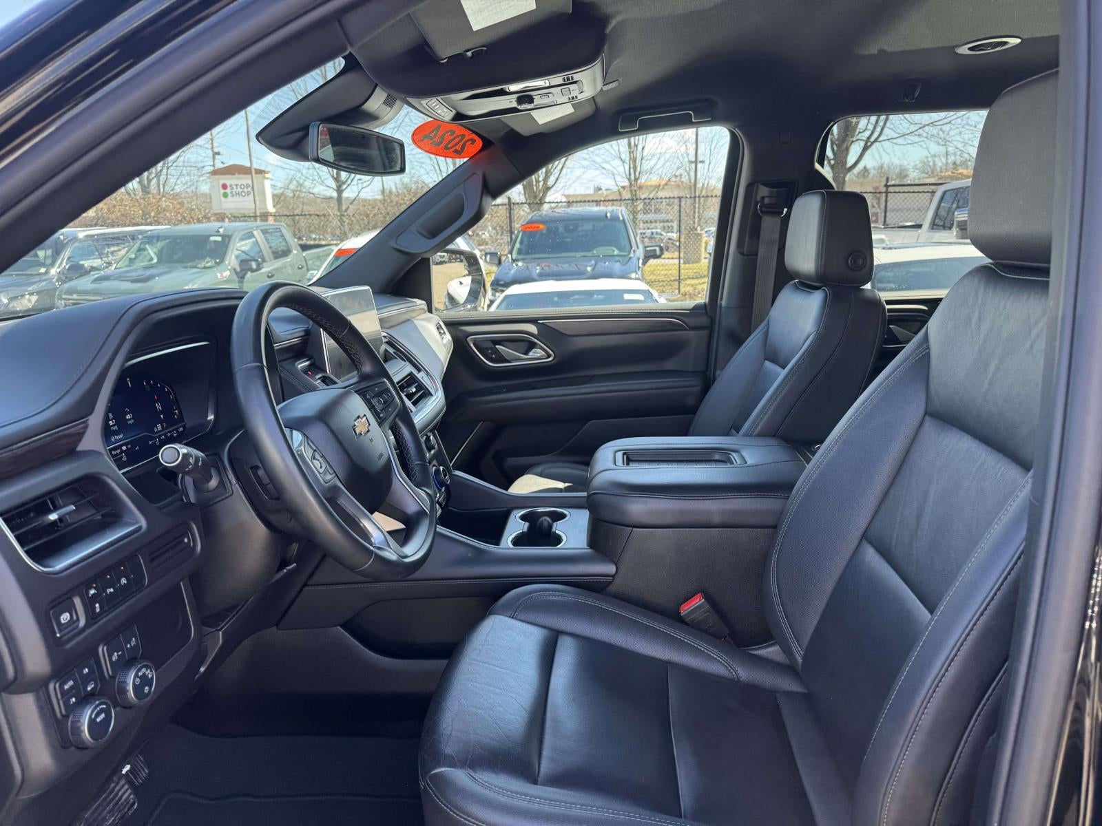 2024 Chevrolet Suburban 4WD LT