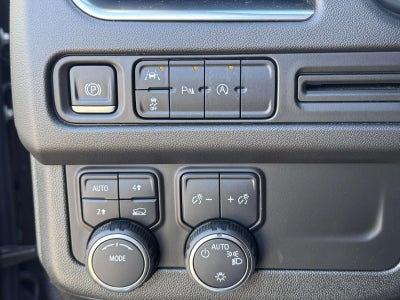 2024 Chevrolet Suburban 4WD LT