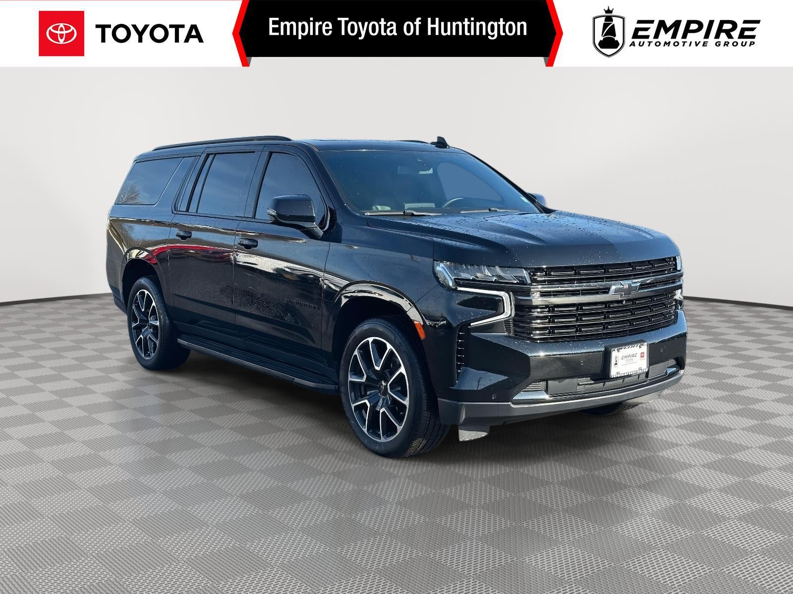 2022 Chevrolet Suburban 4WD RST