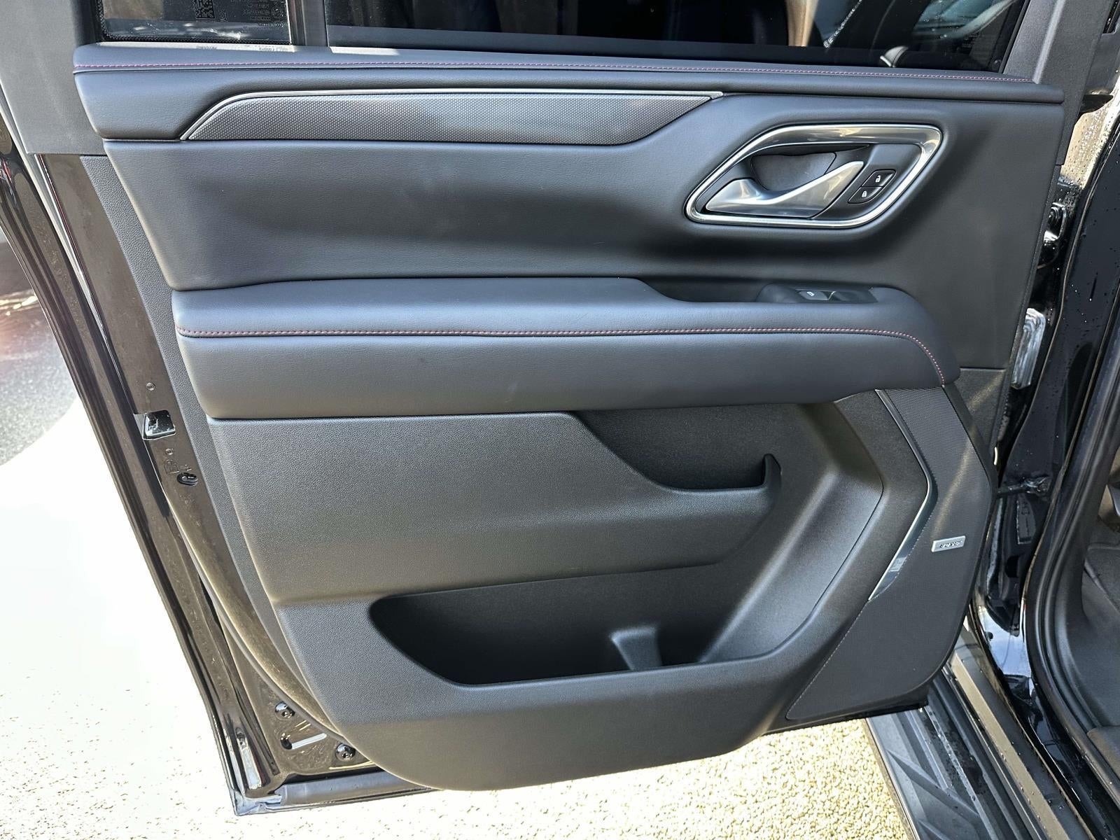 2022 Chevrolet Suburban 4WD RST