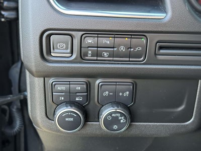 2022 Chevrolet Suburban 4WD RST