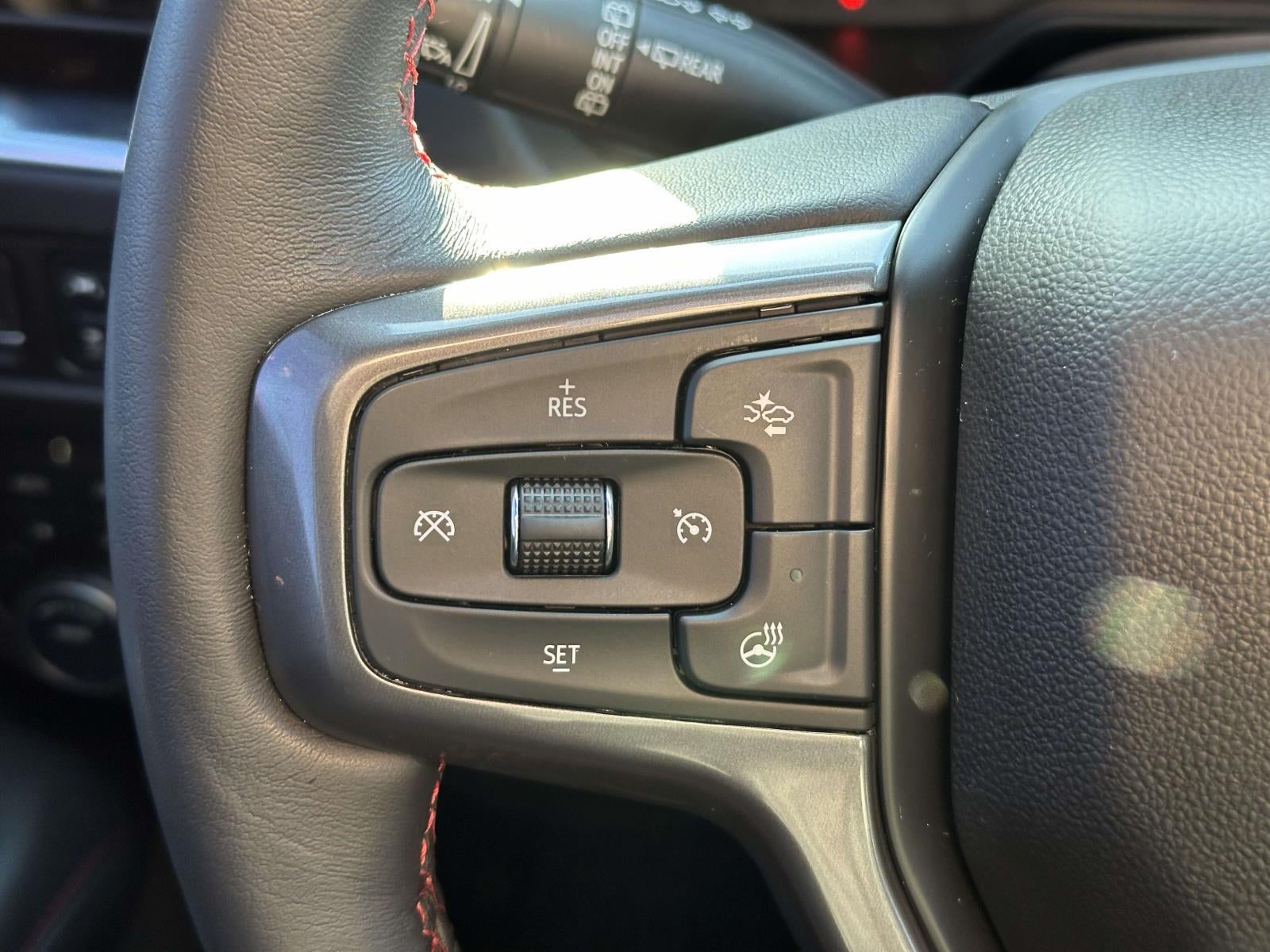 2022 Chevrolet Suburban 4WD RST