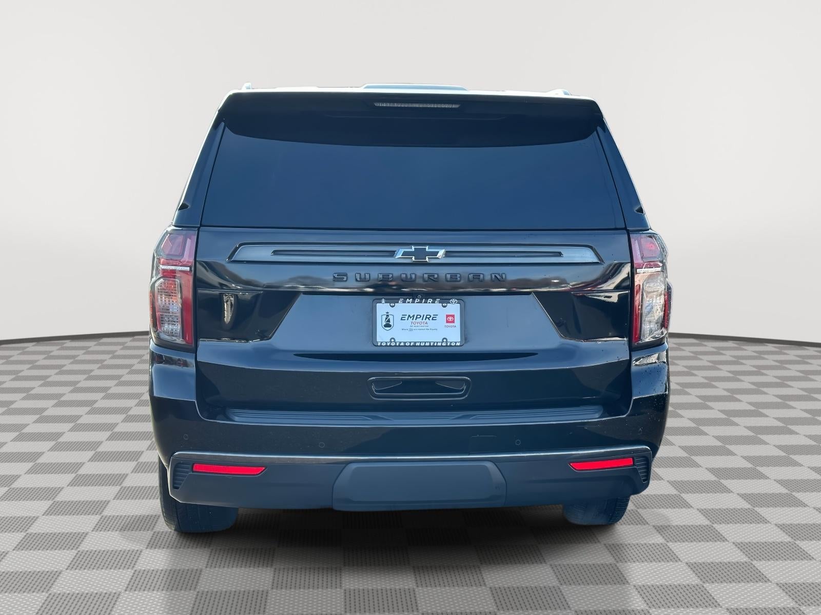 2022 Chevrolet Suburban 4WD RST